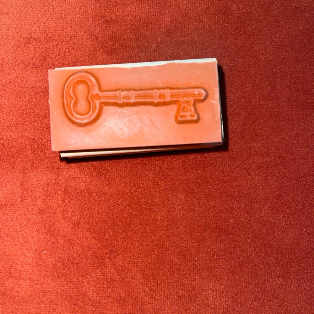 Key 🔑 - Picture 3 of 3